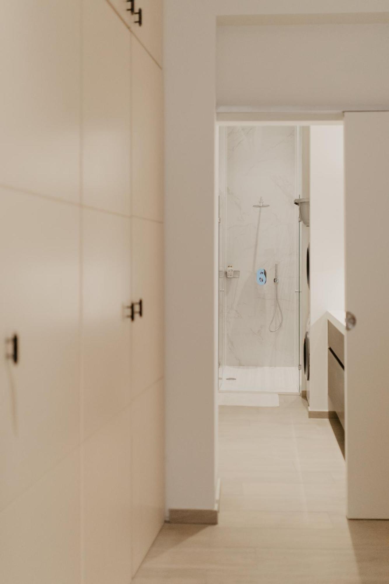 Blue Bird Residence Suite Moriaan Антверпен Экстерьер фото